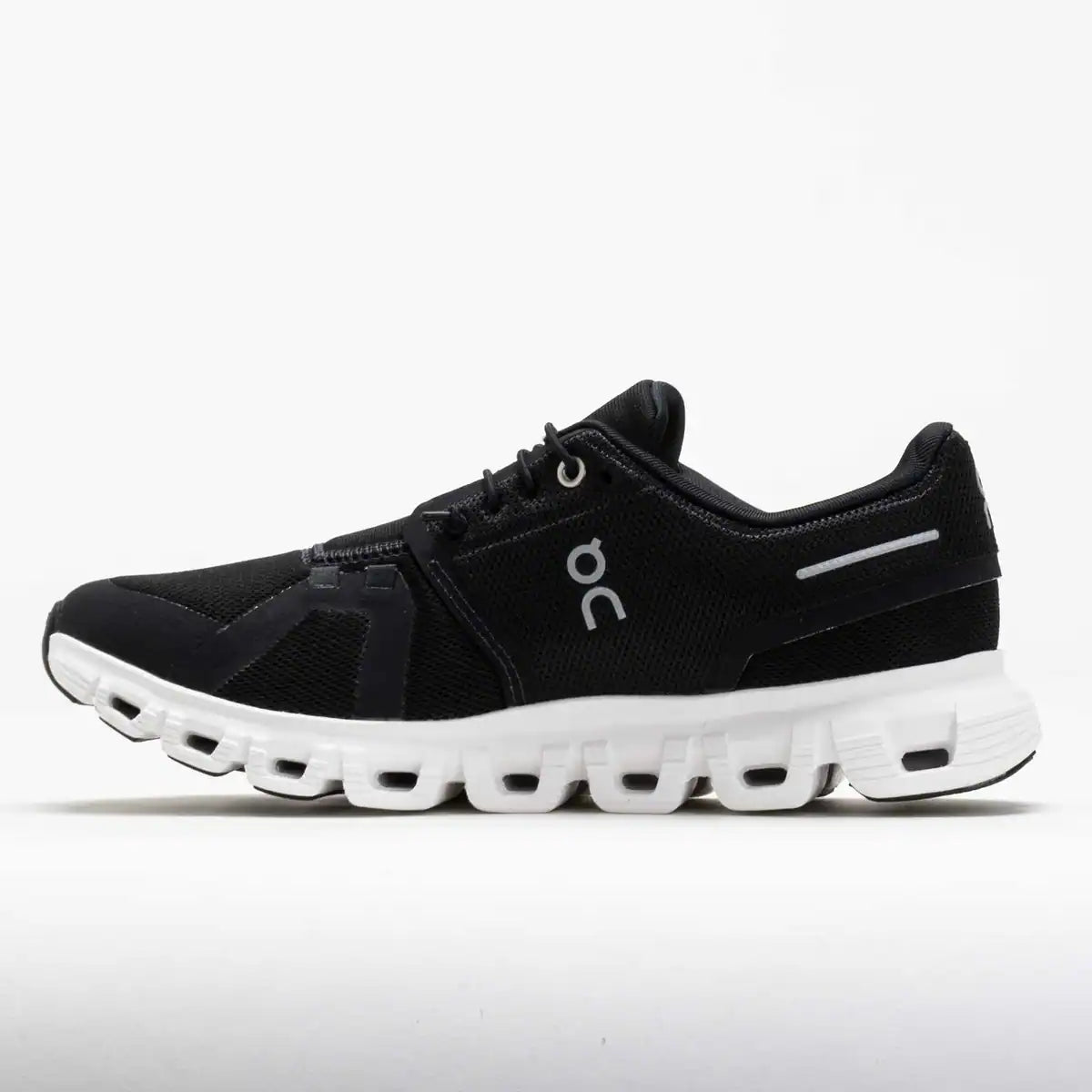 On Running Cloud 6 Black White