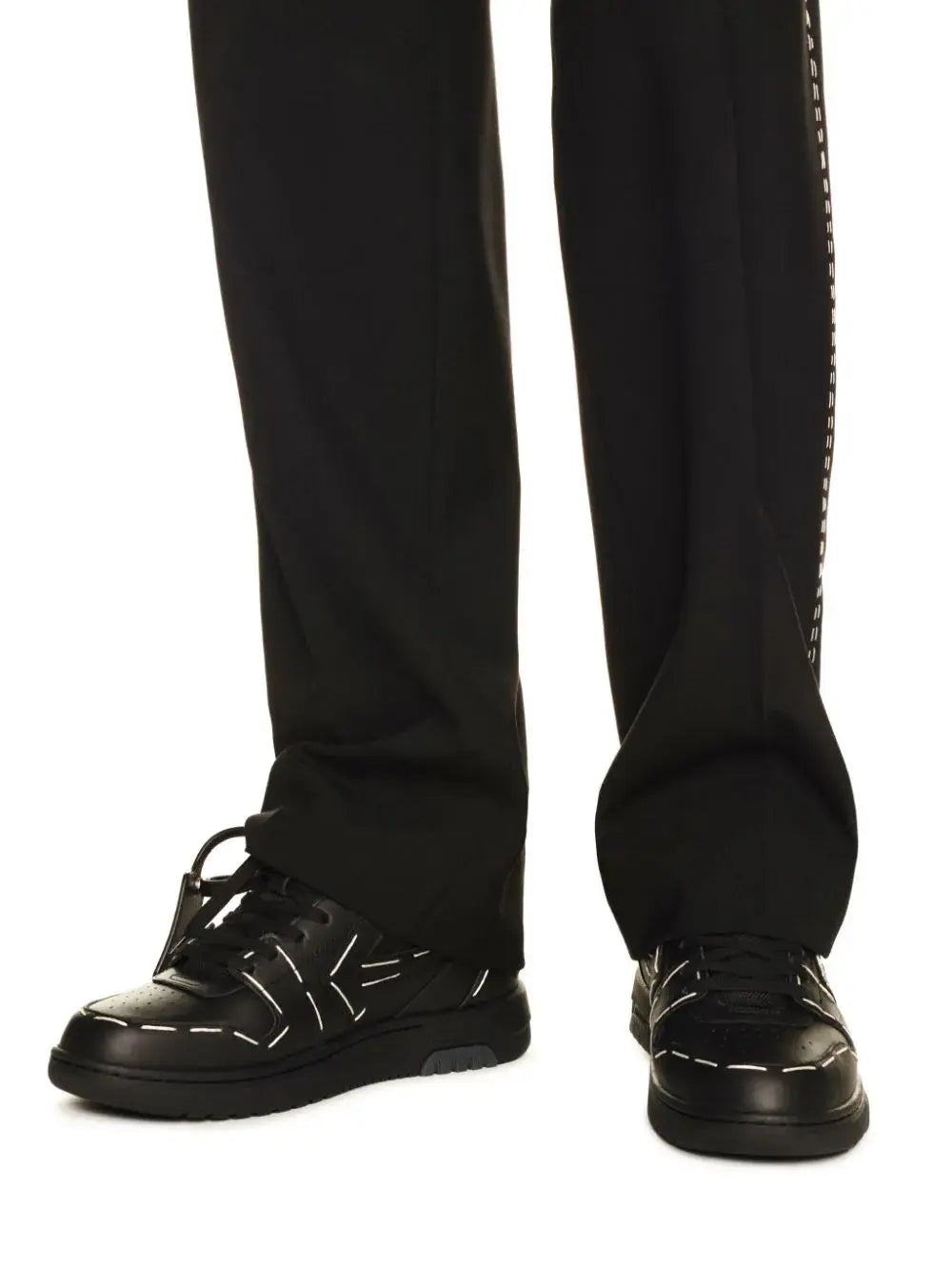 OFF-WHITE Out Of Office Low-top Sartorial Stitching Sneakers in Leather