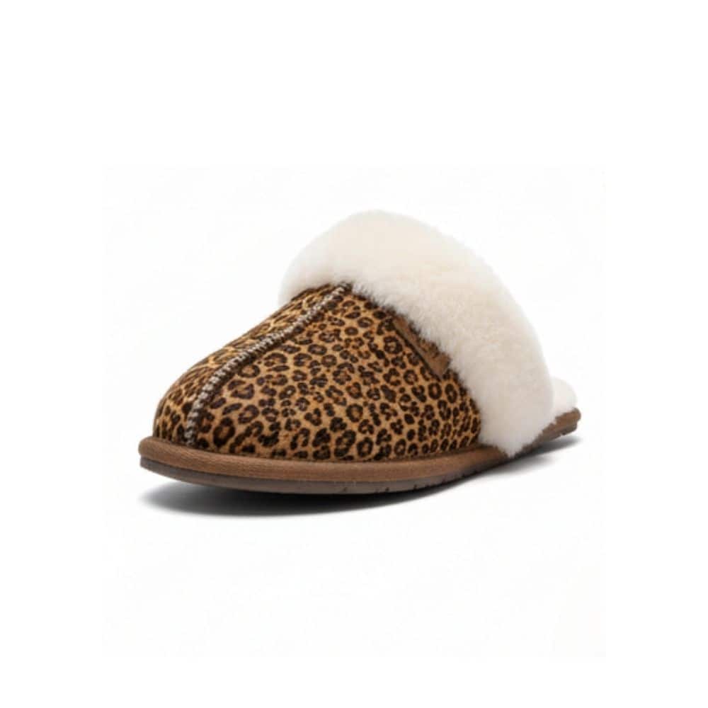 Scuffette II Snow Leopard Slipper