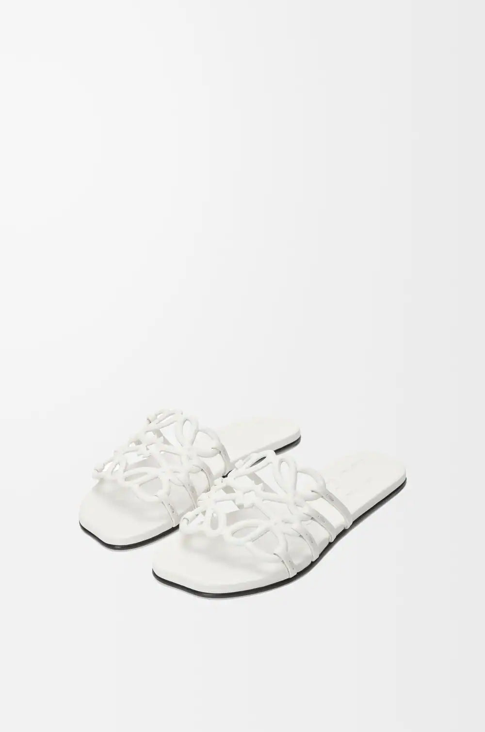 lOEWE Petal Anagram Slide In Soft Calfskin Anthurium White