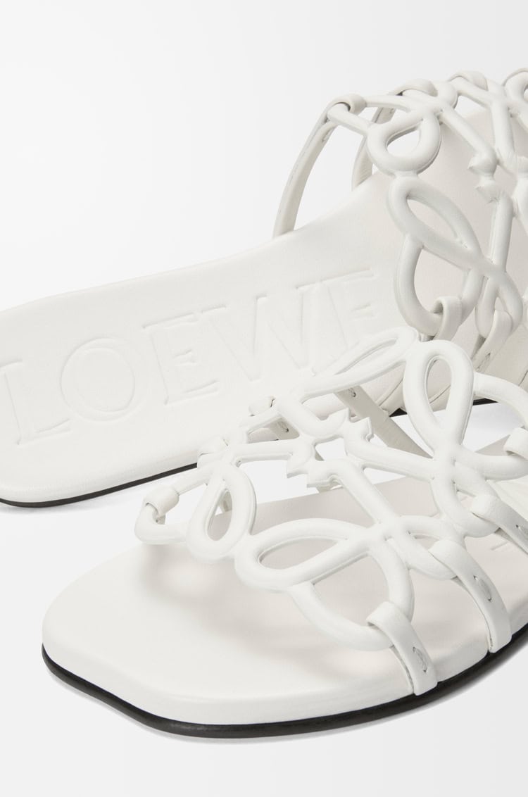 lOEWE Petal Anagram Slide In Soft Calfskin Anthurium White