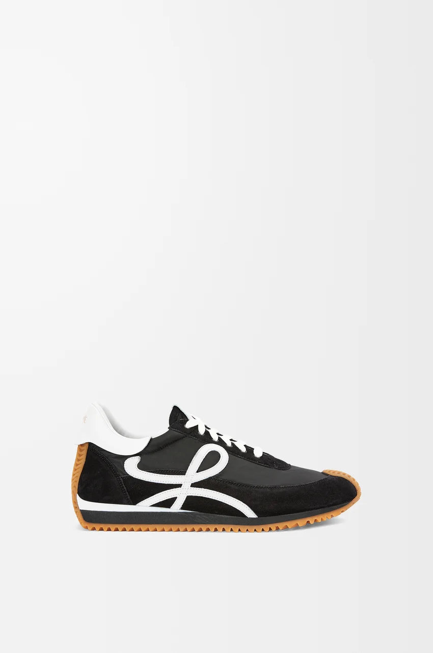 Flow Runner In Nylon And Suede White