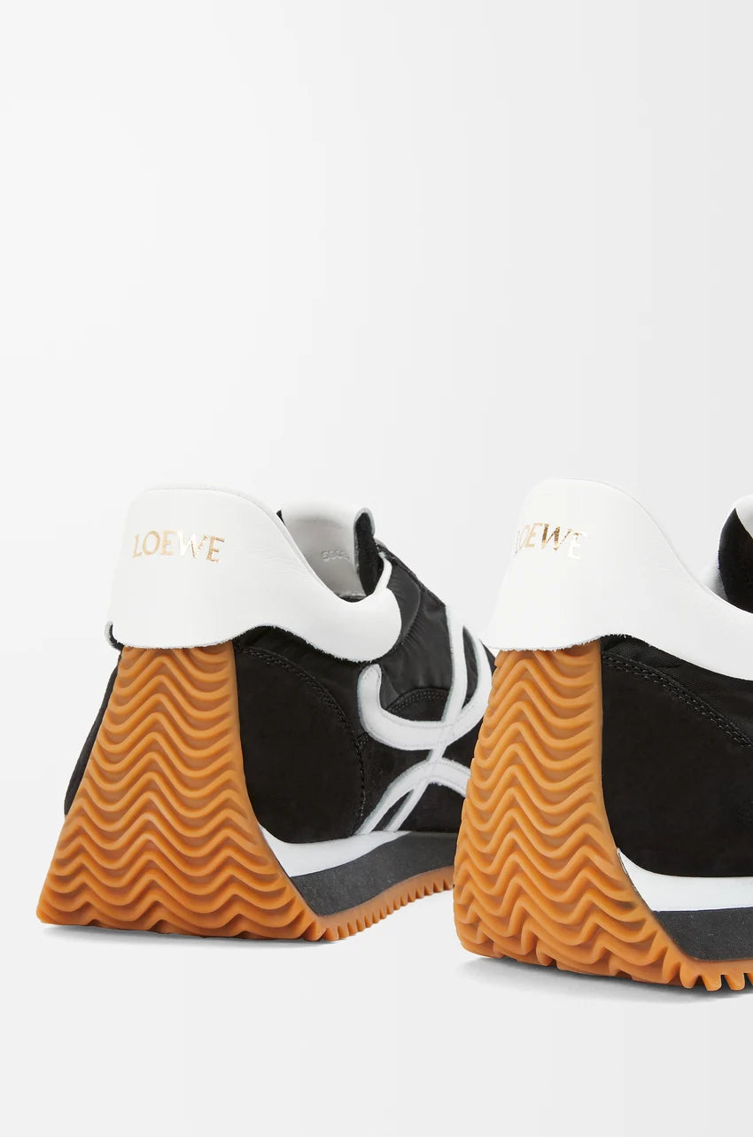 Flow Runner In Nylon And Suede White