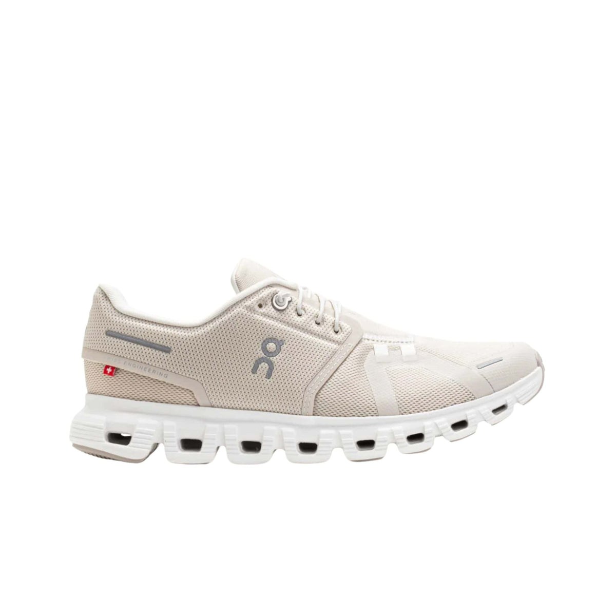 On Running Cloud 6 Pearl White