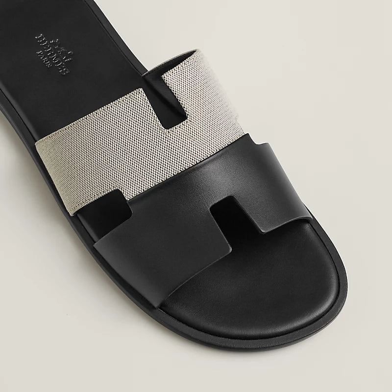 Hermes Izmir Sandal Prunoir / Noir