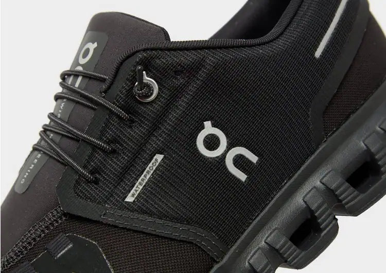 On Running Cloud 6 Evergreen Black