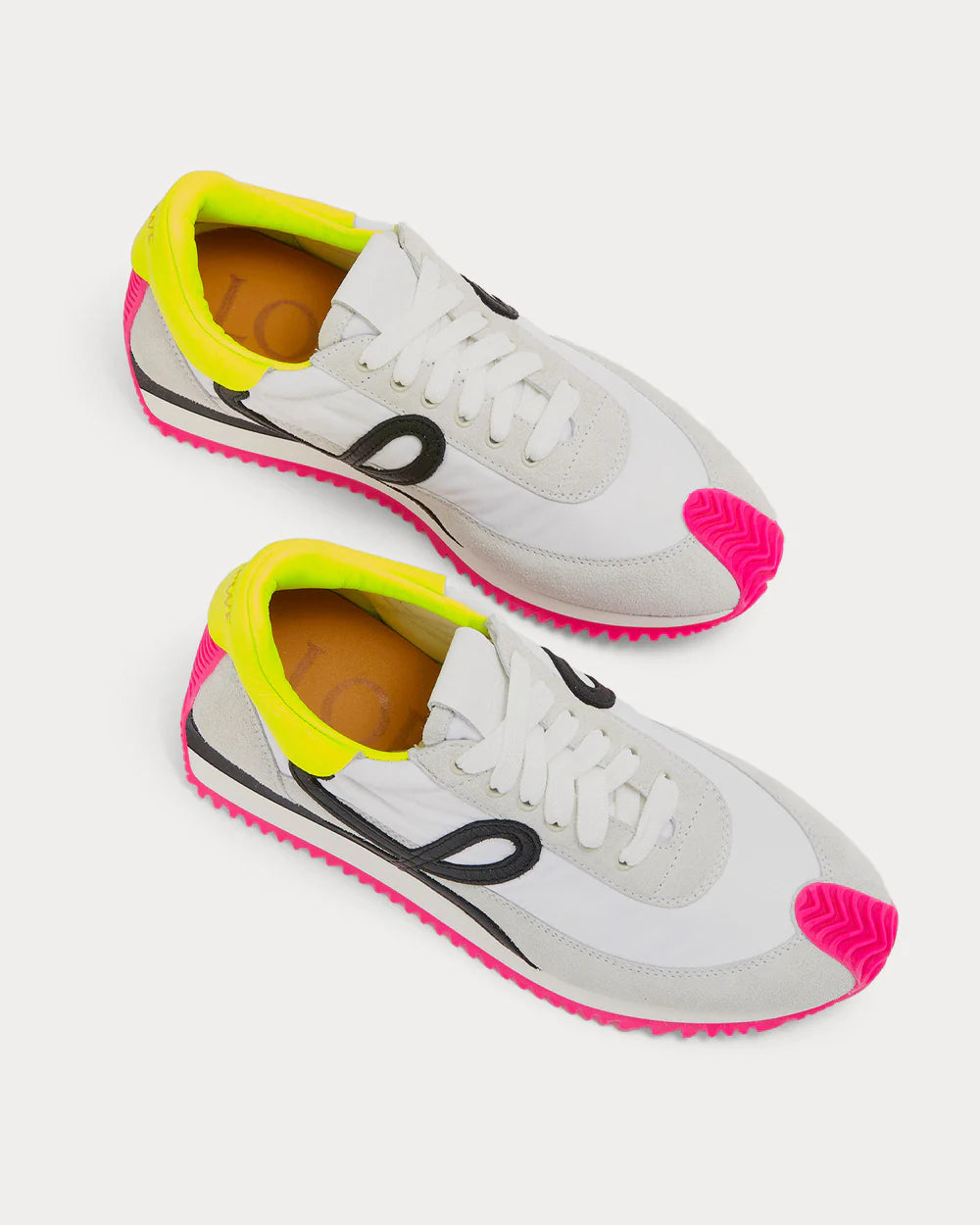 Flow Runner In Nylon And Suede Soft White/Neon Pink