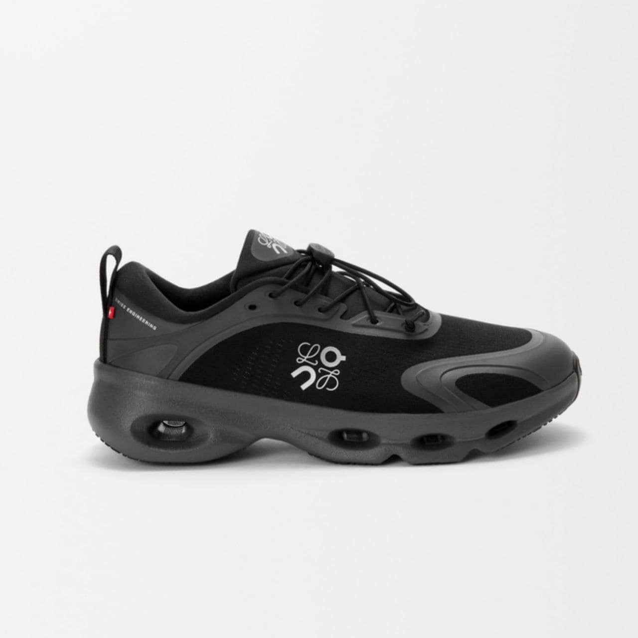 On Cloudsolo loewe Black
