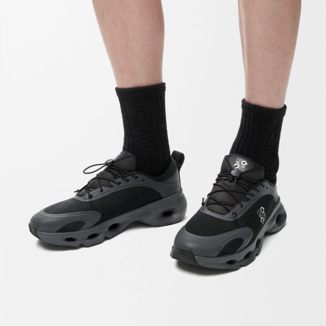On Cloudsolo loewe Black