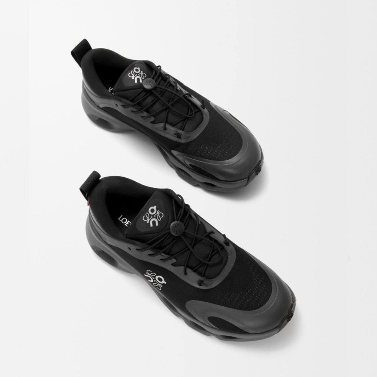 On Cloudsolo loewe Black